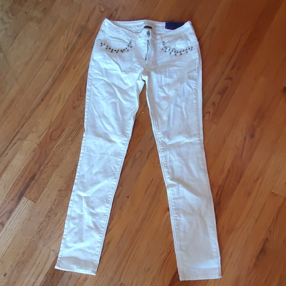 White american eagle size 6
